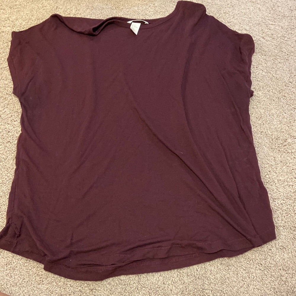 Maroon tshirt from H&M. Size Large.